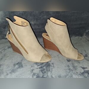 Brash Taupe Wedge Booties with Zipper